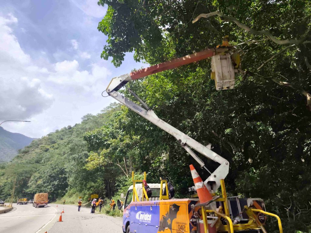 Plan Cayapa en Autopista Valencia-Puerto Cabello - Agencia Carabobeña de Noticias