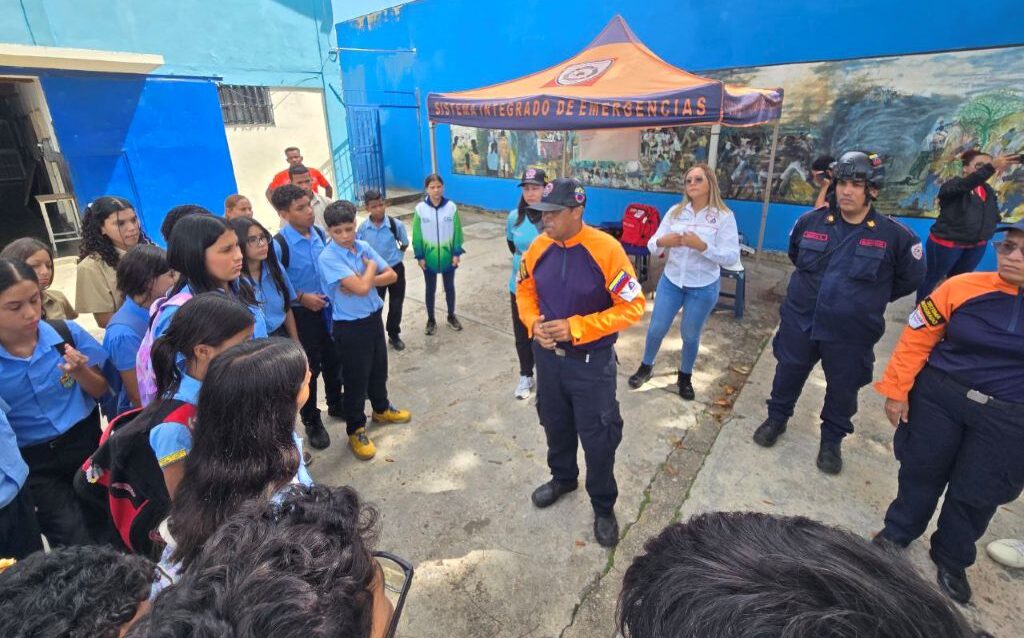 Simulacro de evacuación educativo y preventivo - Agencia Carabobeña de Noticias