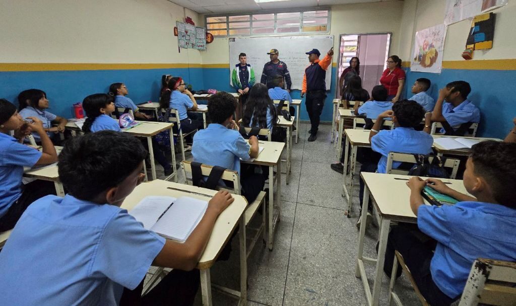Simulacro de evacuación educativo y preventivo - Agencia Carabobeña de Noticias