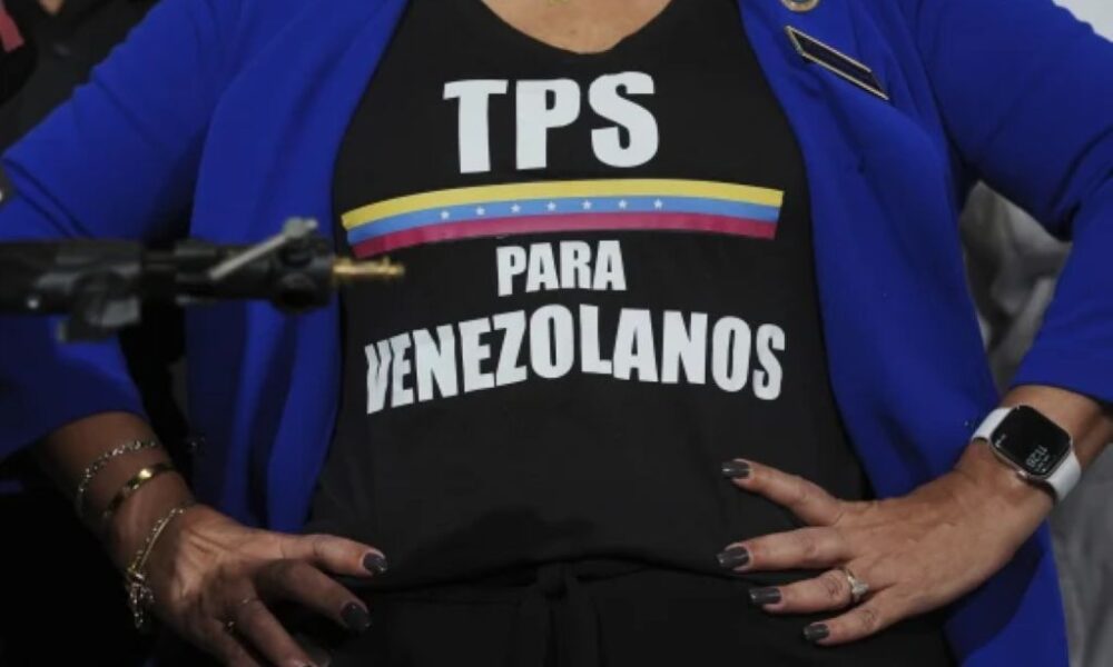 Trump podrá retirar estatus temporal a migrantes venezolanos - Agencia Carabobeña de Noticias
