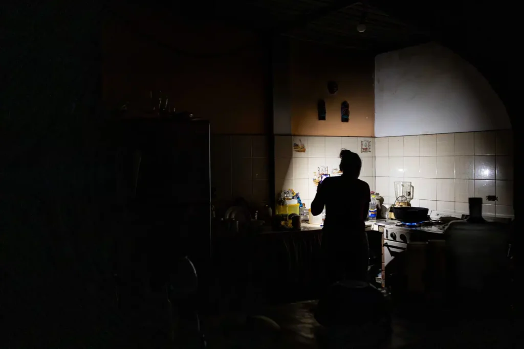 Varias zonas del país sin servicio eléctrico - Agencia Carabobeña de Noticias