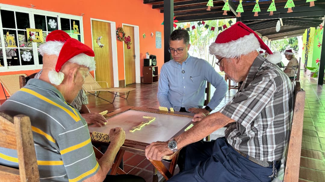 Abuelos celebraron la llegada de la Navidad - Agencia Carabobeña de Noticias