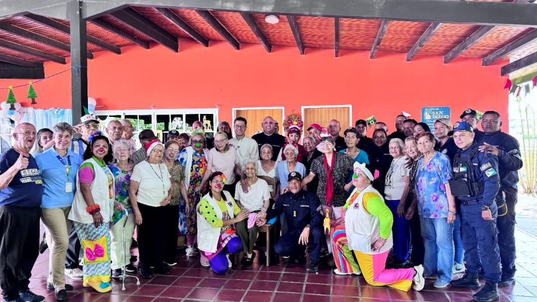 Almuerzo especial con abuelos - Agencia Carabobeña de Noticias