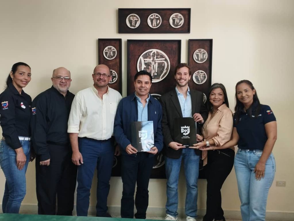 CEUJAP y Super Autos Premium sellan alianza - Agencia Carabobeña de Noticias