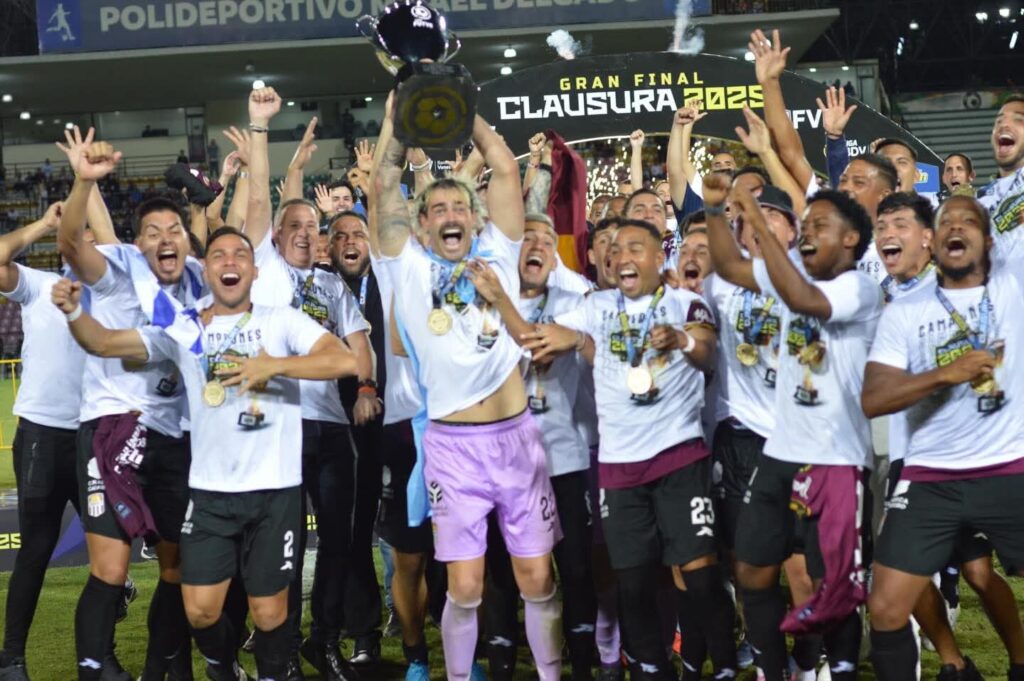 Carabobo FC a 180 minutos de su primera corona - Agencia Carabobeña de Noticias