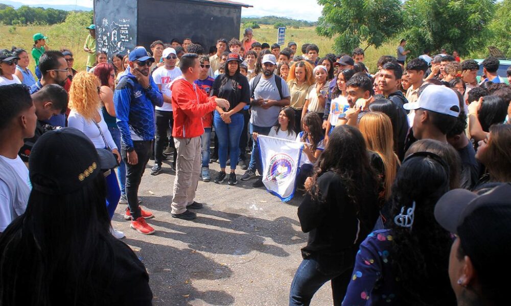 Carabobo en marcha por Día del Estudiante Universitario - Agencia Carabobeña de Noticias