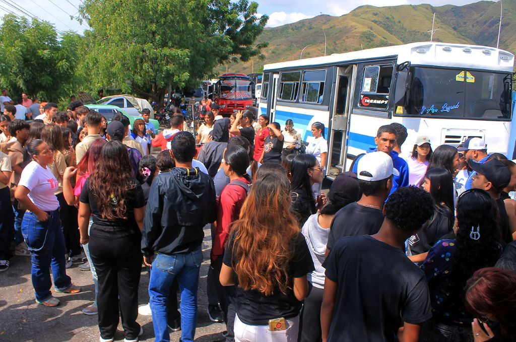 Carabobo en marcha por Día del Estudiante Universitario - Agencia Carabobeña de Noticias