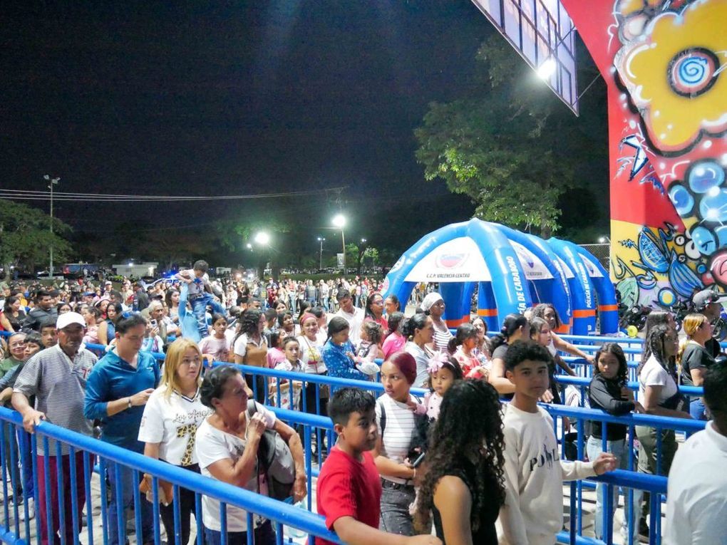 Encendida la Navidad en Draculandia - Agencia Carabobeña de Noticias