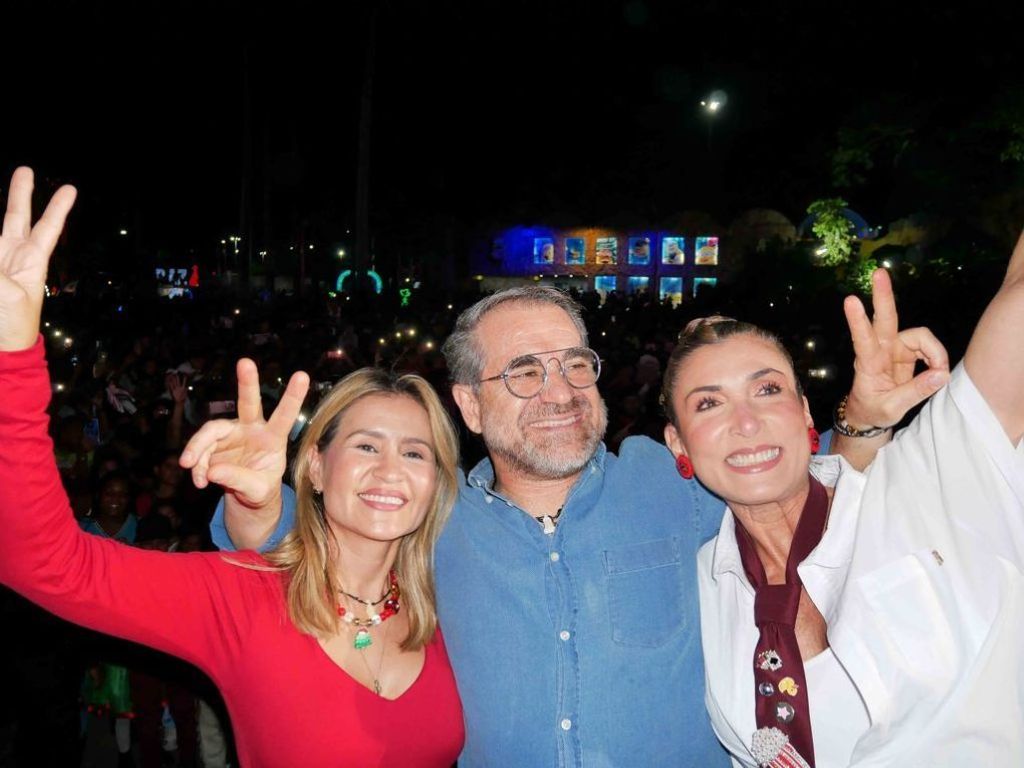 Encendida la Navidad en Draculandia - Agencia Carabobeña de Noticias