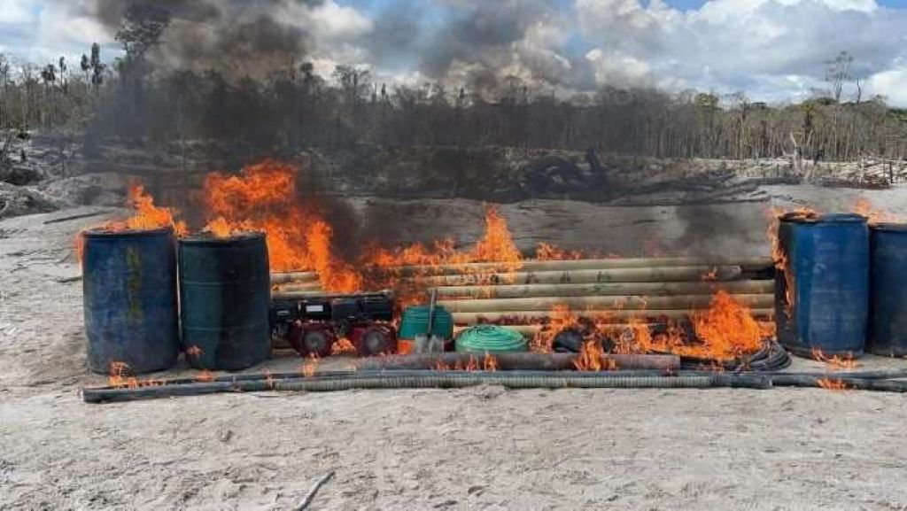 Fanb destruye material logístico para la minería ilegal en Amazonas - Agencia Carabobeña de Noticias