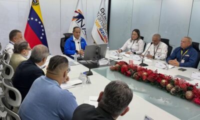 Gobierno y aerolíneas se reunieron - Agencia Carabobeña de Noticias