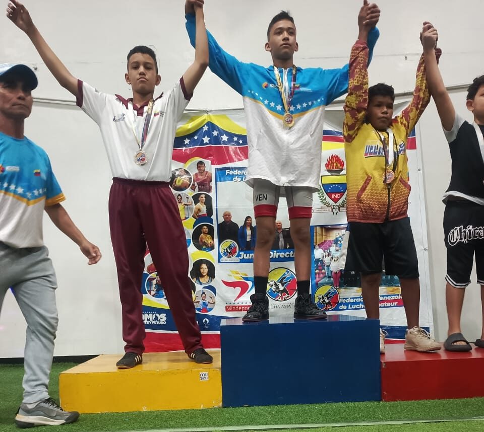 Lucha carabobeña consigue cuatro medallas - Agencia Carabobeña de Noticias