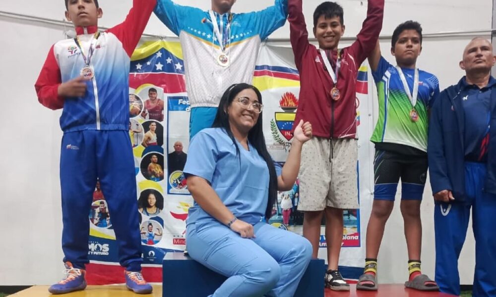 Lucha carabobeña consigue cuatro medallas - Agencia Carabobeña de Noticias