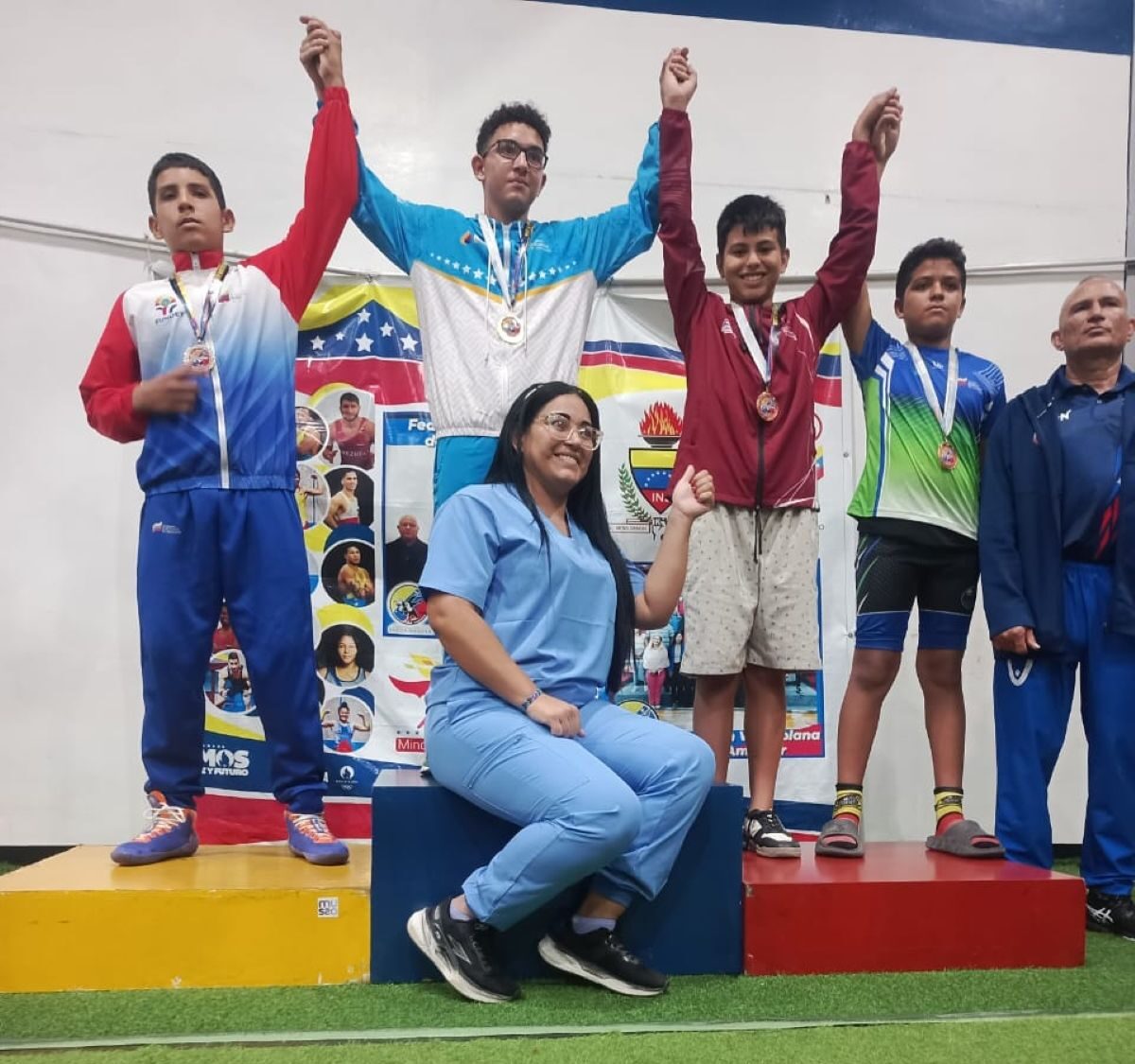 Lucha carabobeña consigue cuatro medallas - Agencia Carabobeña de Noticias
