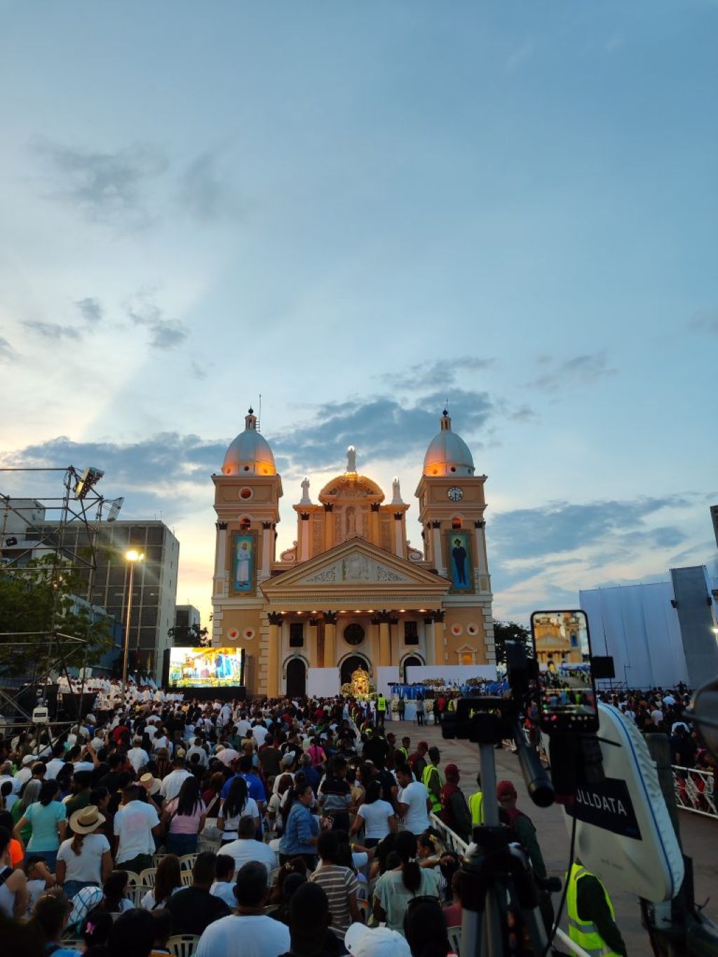 Maracaibo celebra La Chinita - Agencia Carabobeña de Noticias