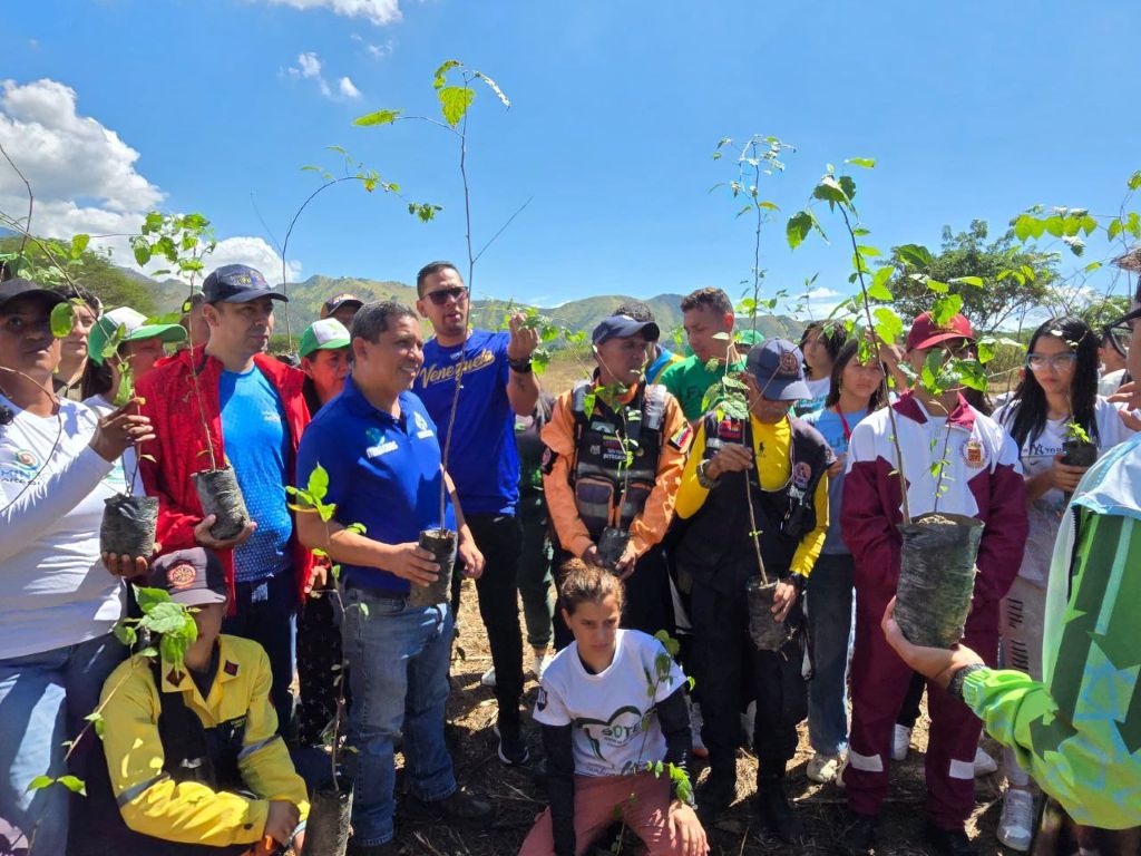 Más de 2 mil árboles sembrados en Parque Nacional Henri Pittier - Agencia Carabobeña de Noticias