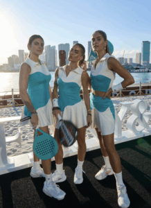Port de Bras Tiffany & Co.