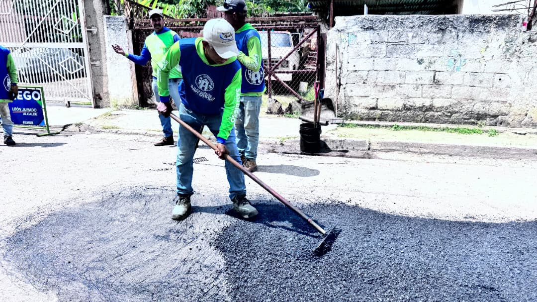 Vialdandi IAM avanza en labores de bacheo - Agencia Carabobeña de Noticias