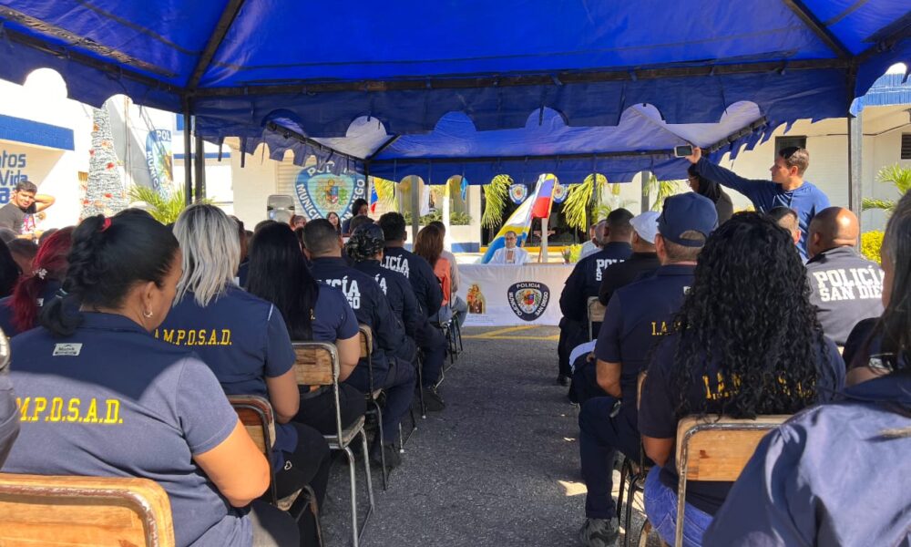 Develan imagen de Virgen del Carmen en Policía de San Diego - Agencia Carabobeña de Noticias