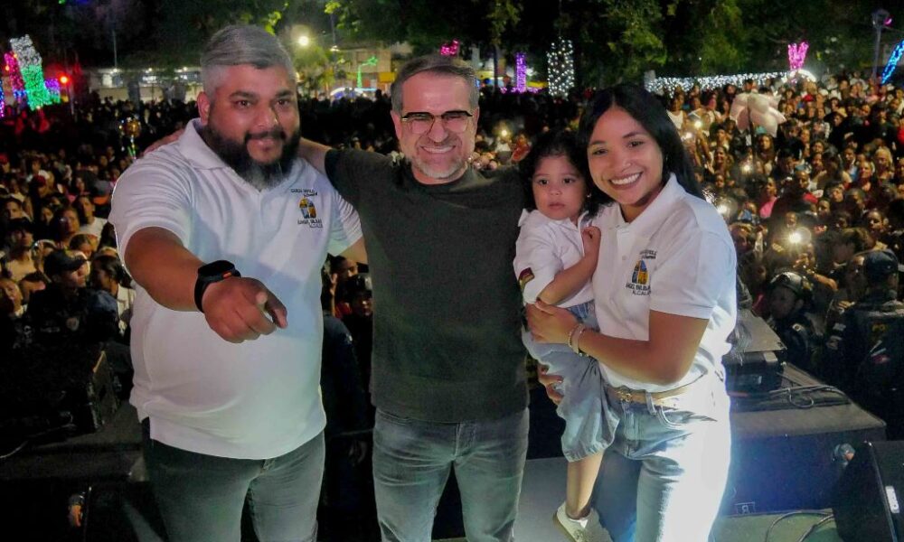 Encendido de la Navidad en Carlos Arvelo - Agencia Carabobeña de Noticias