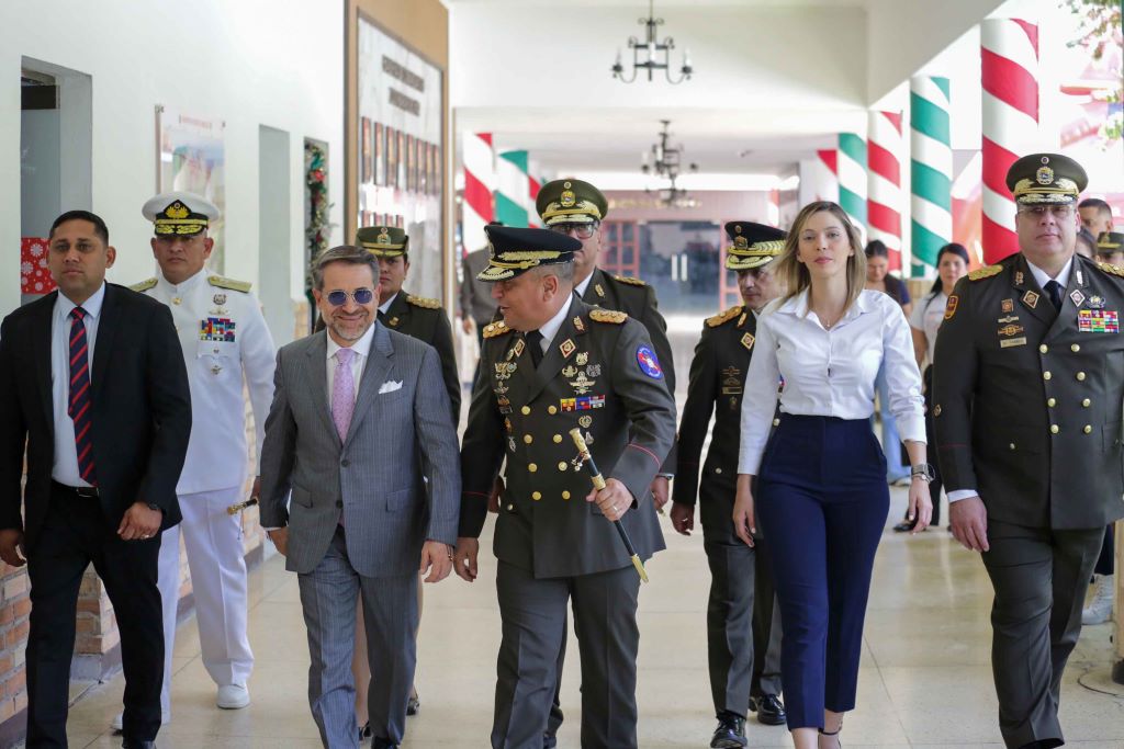 Lacava acompañó Actos de Ascenso de la FANB - Agencia Carabobeña de Noticias