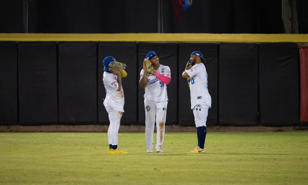 Magallanes le ganó serie al Caracas - Agencia Carabobeña de Noticias