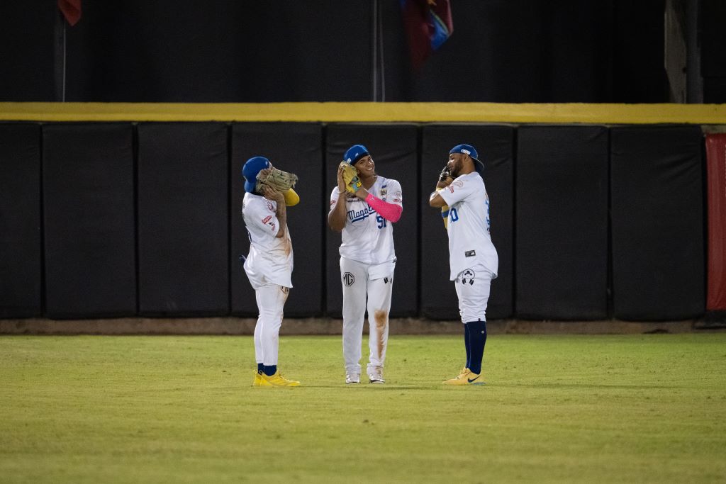 Magallanes le ganó serie al Caracas - Agencia Carabobeña de Noticias