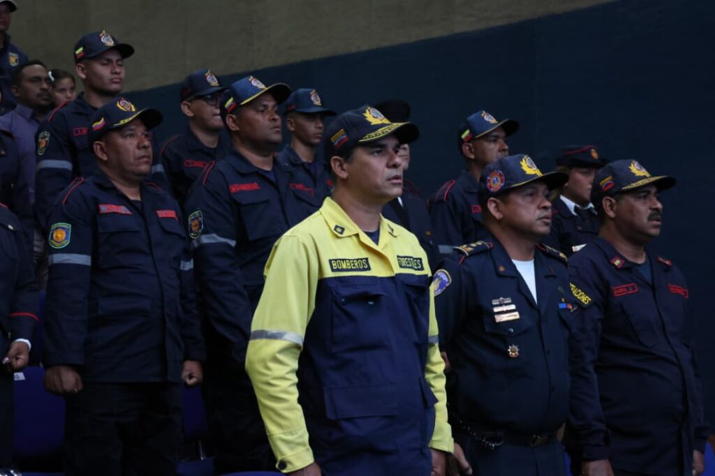 Ascienden a personal del Cuerpo de Bomberos de San Diego - Agencia Carabobeña de Noticias