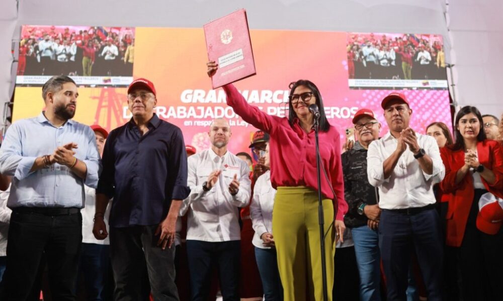 Delcy Rodríguez firmó reforma de Ley de Hidrocarburos - Agencia Carabobeña de Noticias
