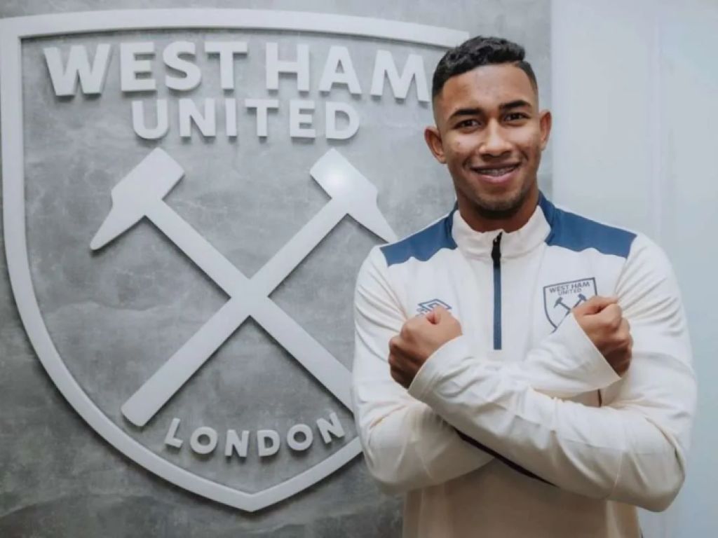 Keiber Lamadrid con West Ham - Agencia Carabobeña de Noticias