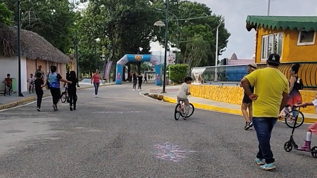 Parque Draculandia cuenta con nuevo servicio de bicicletas - Agencia Carabobeña de Noticias