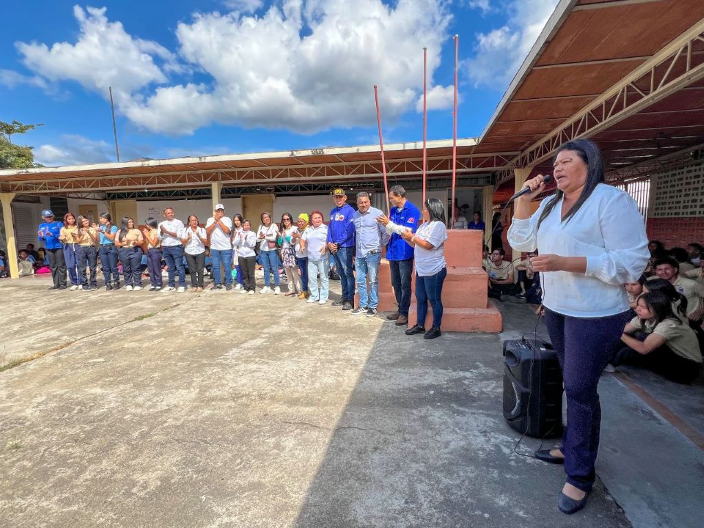 Regreso a clases en Naguanagua - Agencia Carabobeña de Noticias