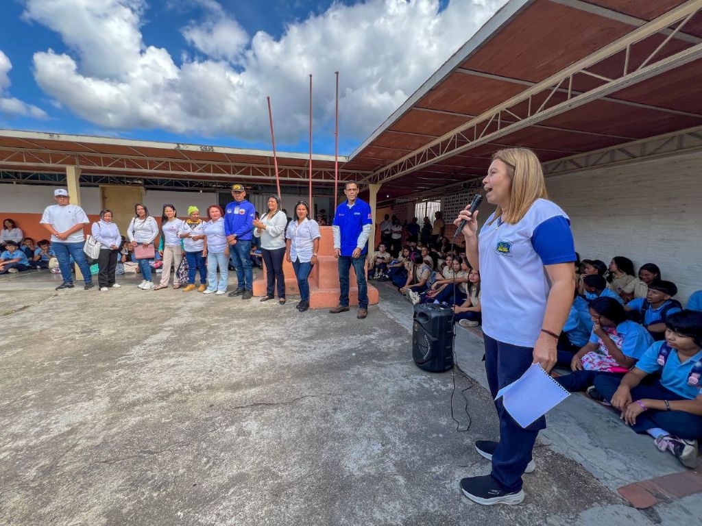 Regreso a clases en Naguanagua - Agencia Carabobeña de Noticias