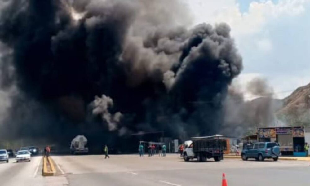 incendio en peaje de Naguanagua - Agencia Carabobeña de Noticias