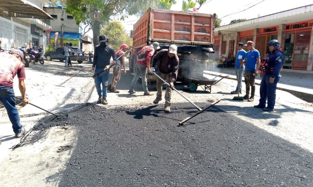 Alcaldía de Bejuma continuó con bacheo - Agencia Carabobeña de Noticias