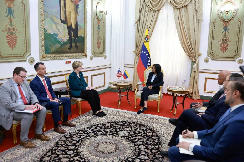 Delcy Rodríguez se reunió con Laura Dogu - Agencia Carabobeña de Noticias