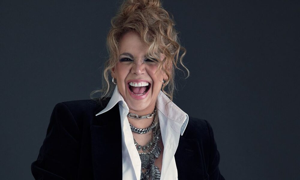 Elaiza Gil llega a Valencia - Agencia Carabobeña de Noticias