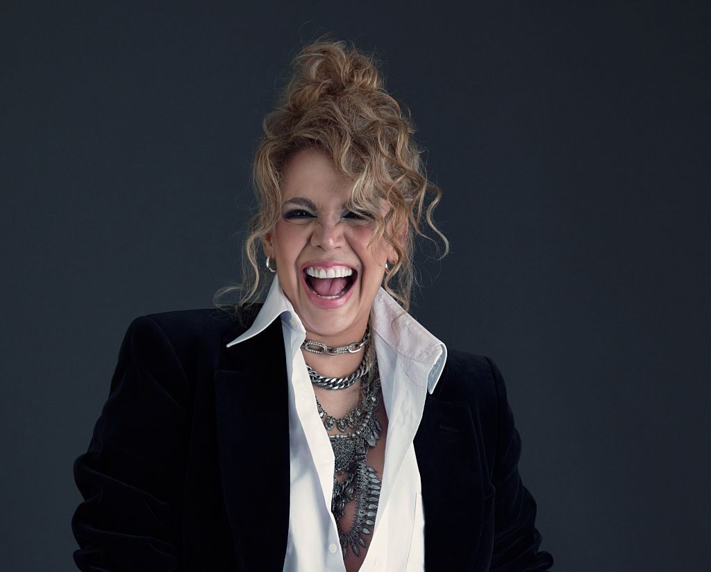 Elaiza Gil llega a Valencia - Agencia Carabobeña de Noticias