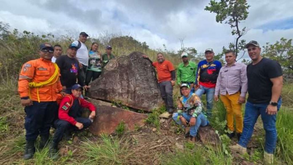 Encuentran nuevos petroglifos ancestrales - Agencia Carabobeña de Noticias