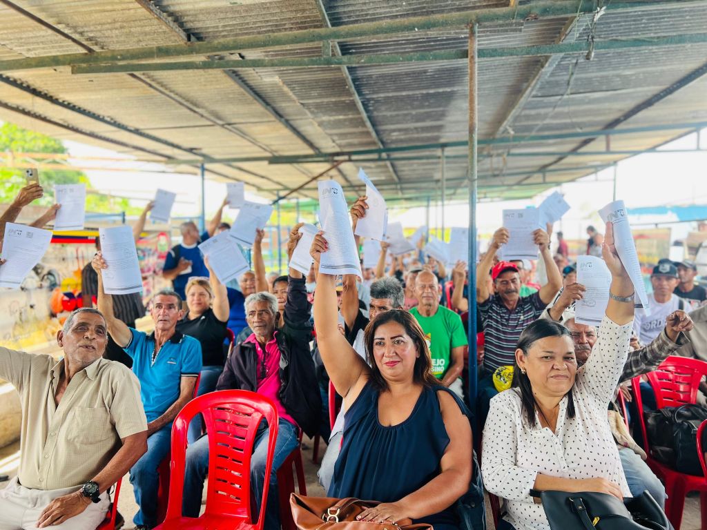 Entrega de más de 120 títulos de tierras en Carlos Arvelo - Agencia Carabobeña de Noticias
