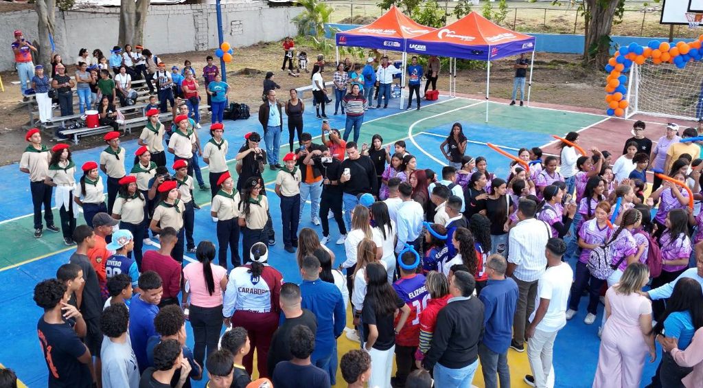 Entregan rehabilitada cancha deportiva de Capremco - Agencia Carabobeña de Noticias