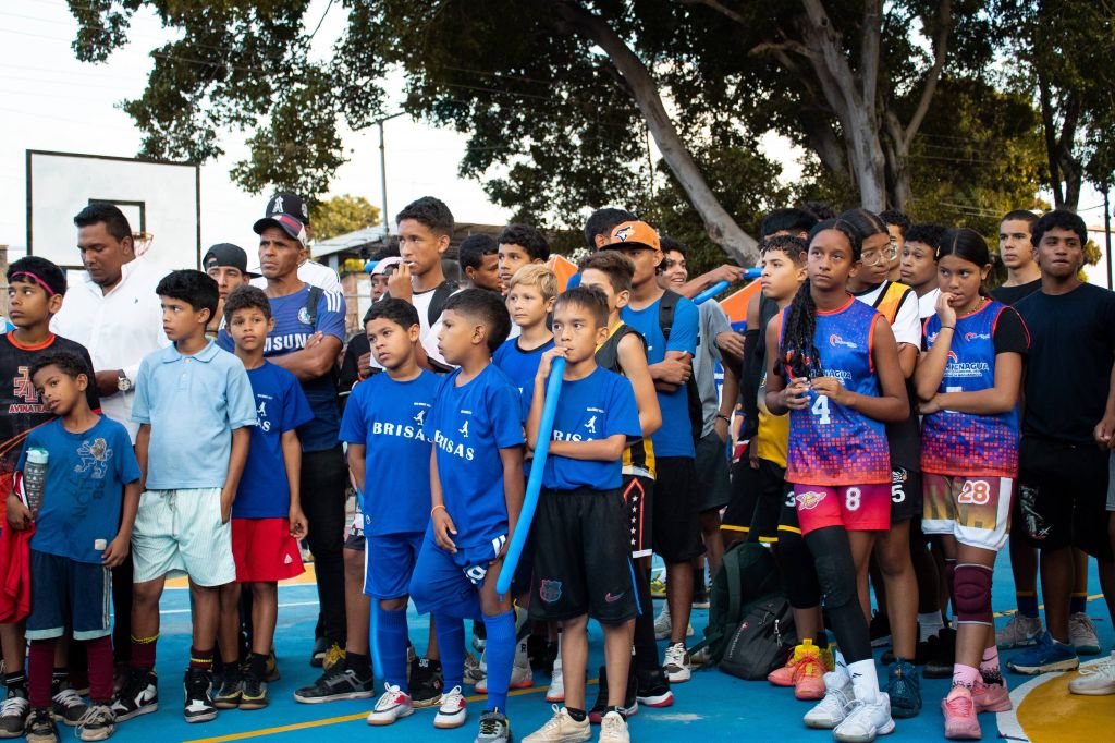 Entregan rehabilitada cancha deportiva de Capremco - Agencia Carabobeña de Noticias