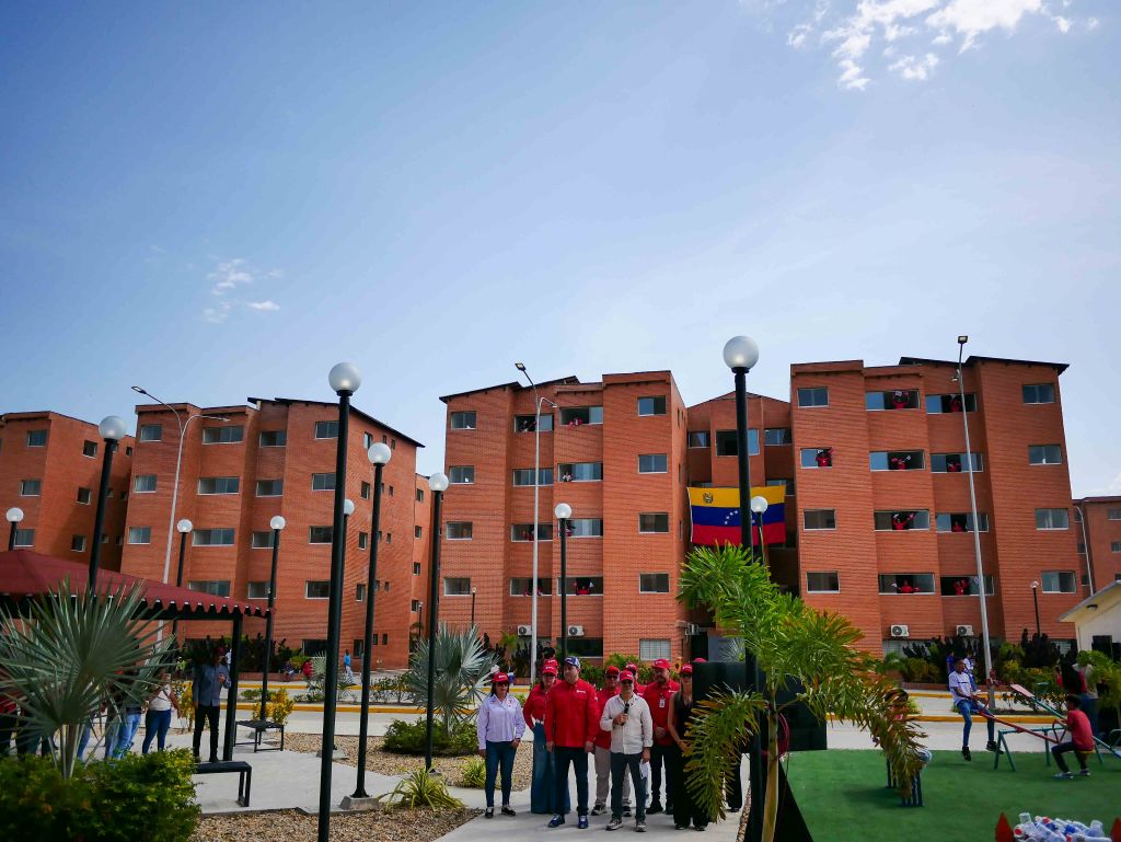 Gobierno Nacional entregó más de 300 apartamentos en Los Guayos - Agencia Carabobeña de Noticias
