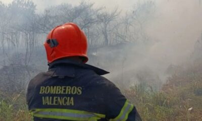 Incendio en recicladora - Agencia Carabobeña de Noticias