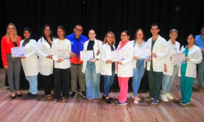 Más de 400 médicos recibieron certificados - Agencia Carabobeña de Noticias
