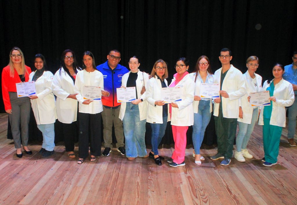 Más de 400 médicos recibieron certificados - Agencia Carabobeña de Noticias