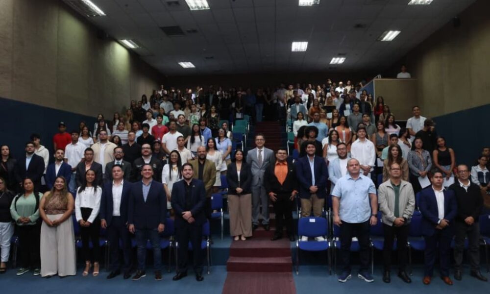 San Diego reconoció a 116 jóvenes - Agencia Carabobeña de Noticias