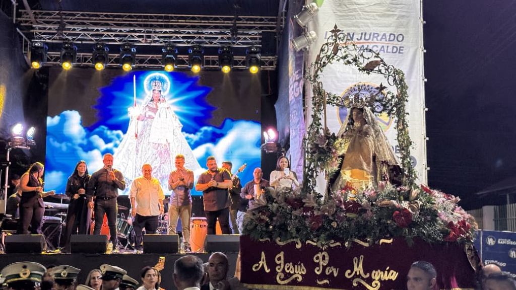 San Diego se iluminó de fe - Agencia Carabobeña de Noticias