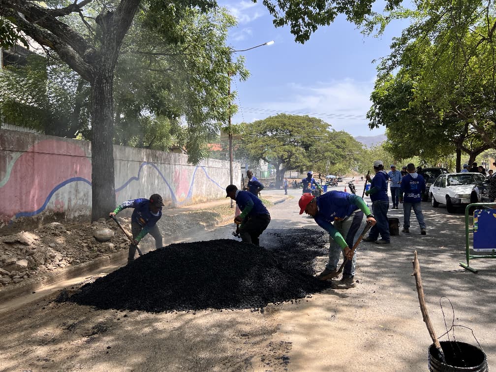 Vialsandi inicia recuperación del asfaltado - Agencia Carabobeña de Noticias