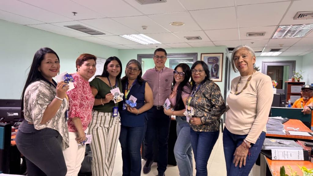 Alcalde Leon Jurado compartió con trabajadoras - Agencia Carabobeña de Noticias